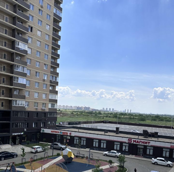 квартира г Краснодар р-н Прикубанский ул им. Героя Ростовского 8к/2 фото 1