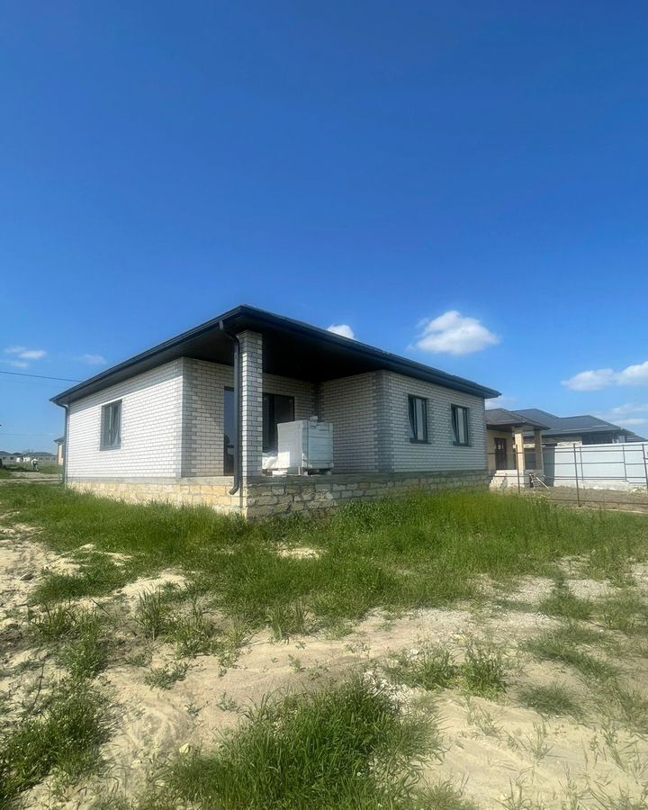 дом р-н Шпаковский г Михайловск ул Сергея Васильева 100/1 фото 2