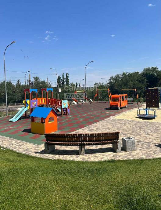 квартира г Волгоград ул Ополченская 27б фото 20