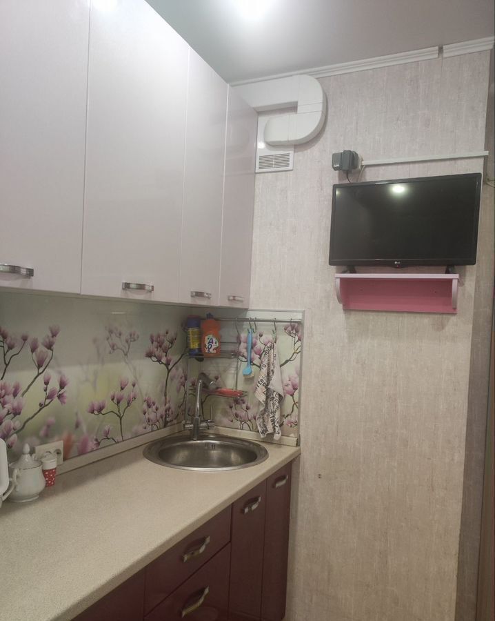 квартира г Тольятти р-н Автозаводский ул Революционная 50 фото 1