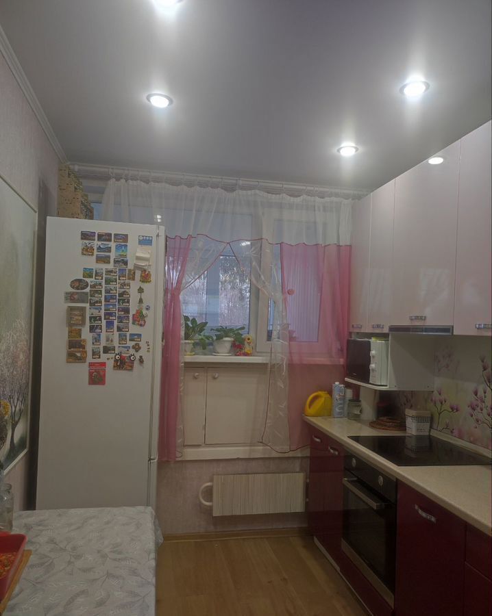 квартира г Тольятти р-н Автозаводский ул Революционная 50 фото 2