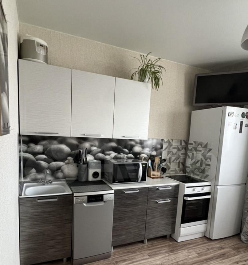 квартира г Армавир Северный м-н, 8-й микрорайон, 3/3 фото 2