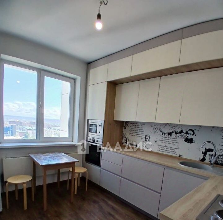 квартира г Иркутск р-н Свердловский ул Маяковского 67/1 фото 1