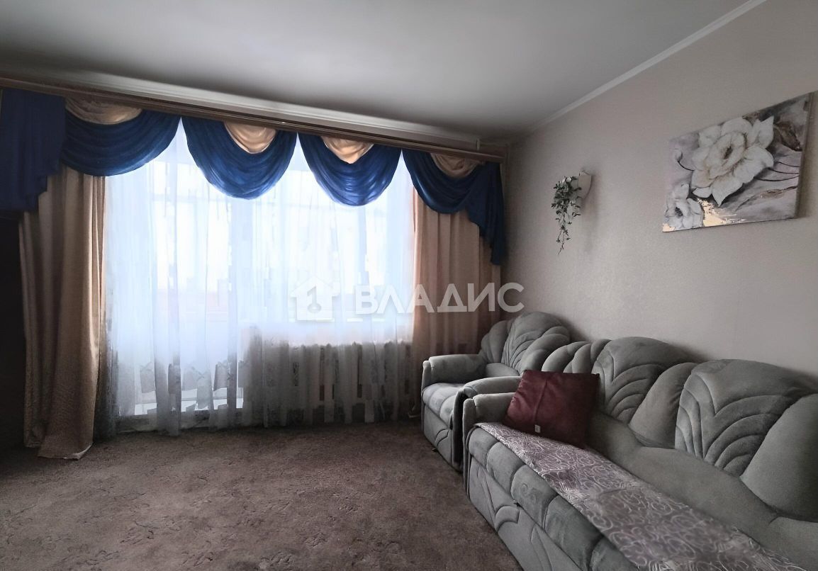 квартира г Тобольск мкр-н 7А, 32А фото 1