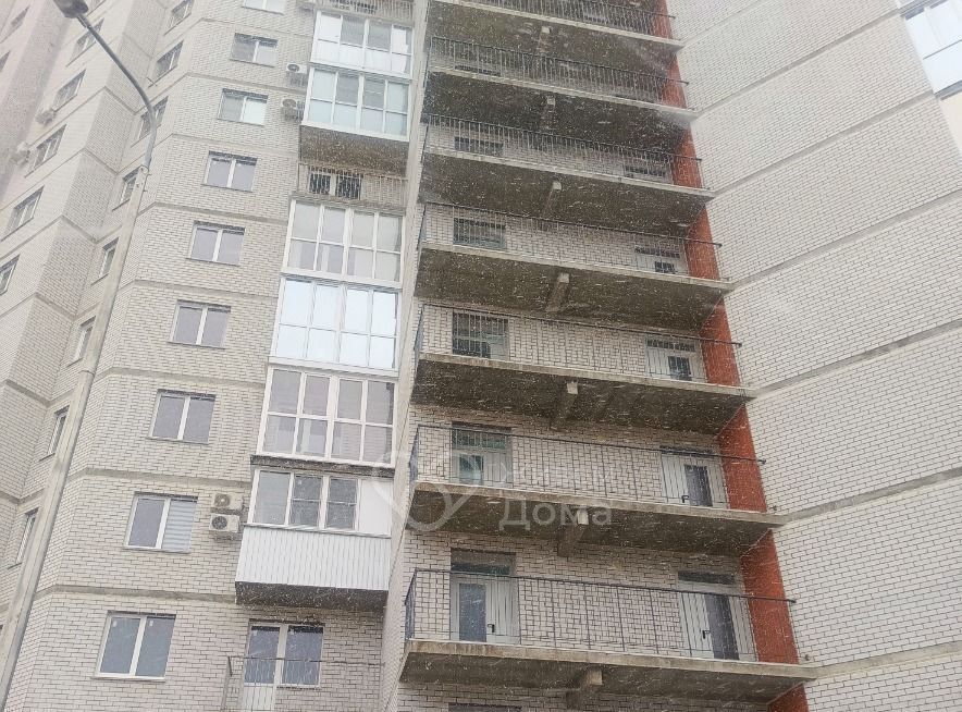 квартира г Волгоград р-н Дзержинский пр-кт Маршала Жукова 98б фото 1