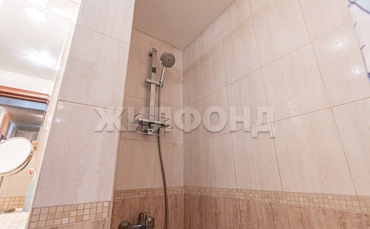 квартира г Новосибирск р-н Октябрьский Золотая Нива ул В.Высоцкого 38 фото 19