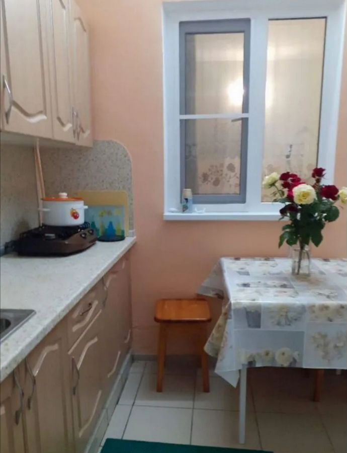 комната р-н Ейский г Ейск ул Рабочая 2б фото 4