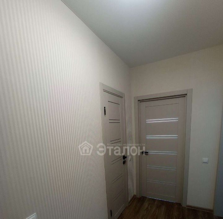 квартира г Волгоград р-н Кировский ул им. Гаря Хохолова 2 фото 16