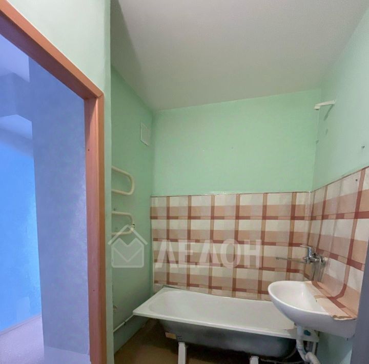 квартира г Омск р-н Центральный ул 21-я Амурская 41/1 фото 8