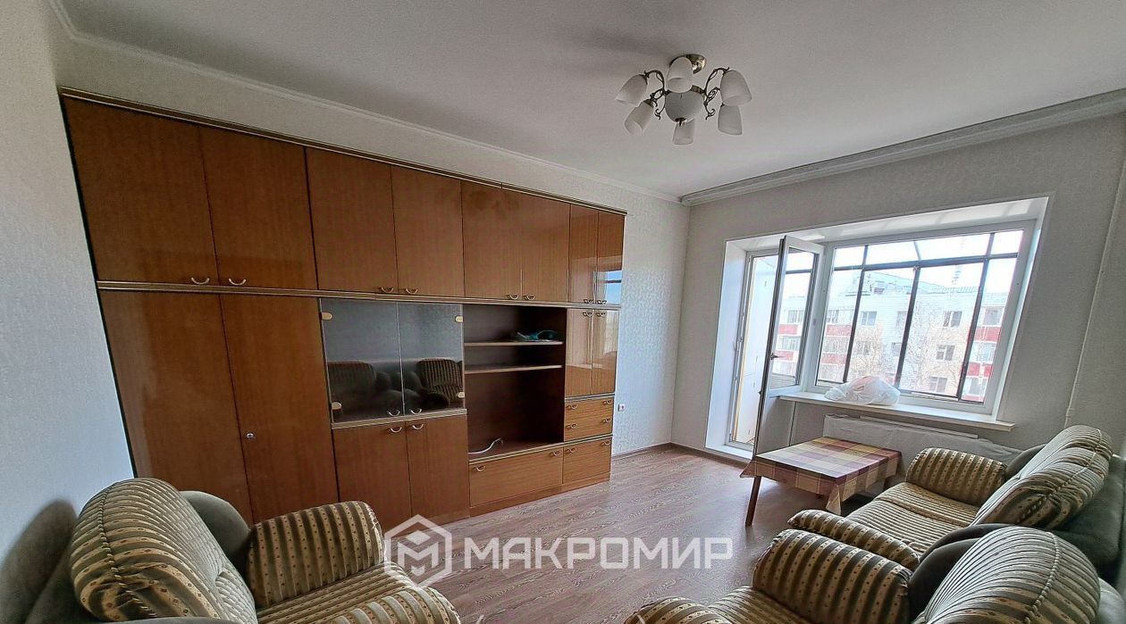 квартира г Сургут 9-10-й микрорайон ул Просвещения 43 фото 5