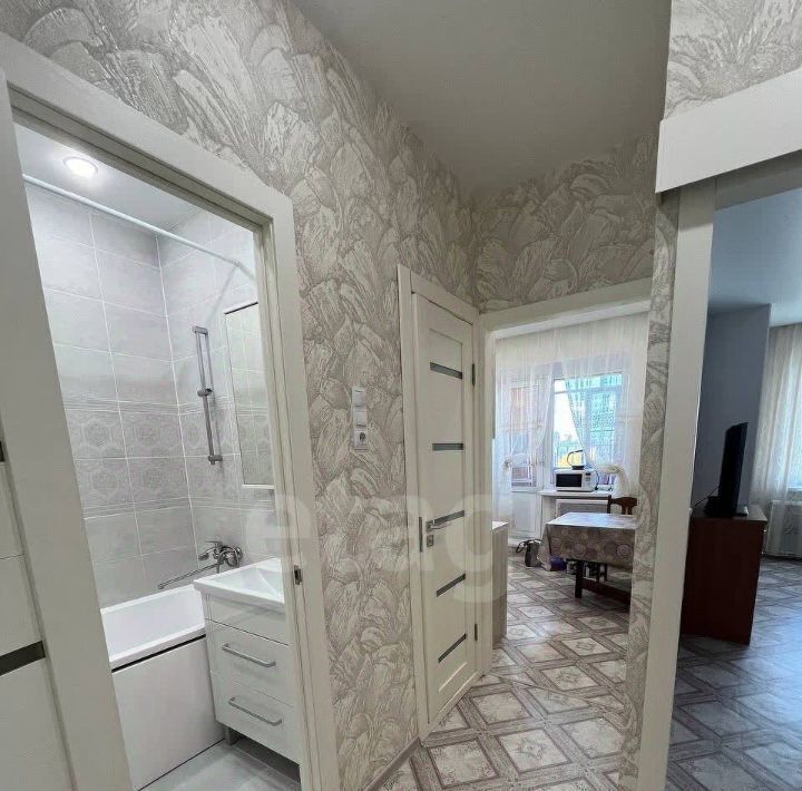 квартира г Сургут ул Дзержинского 3/3 7А фото 4