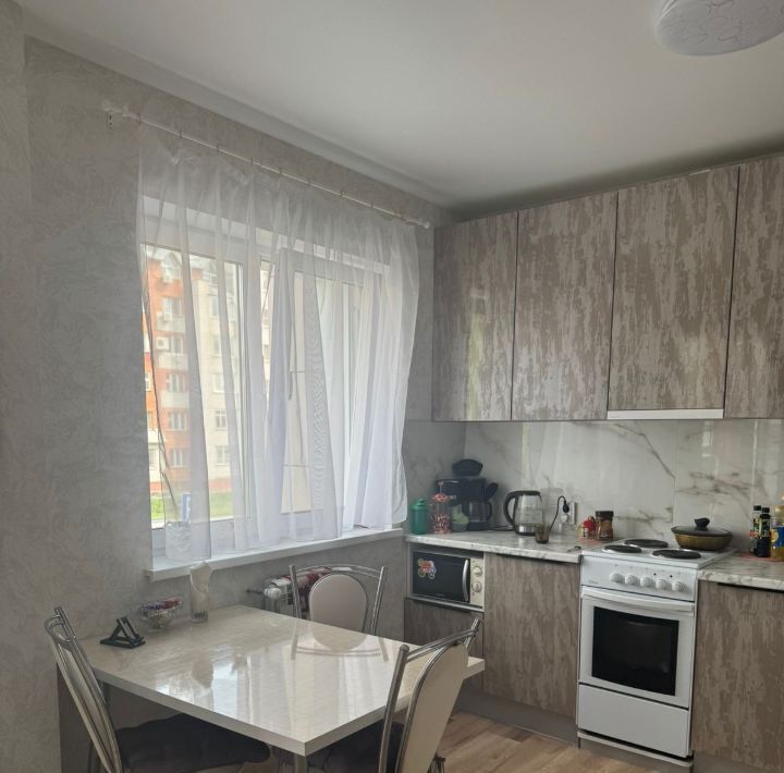квартира г Омск р-н Кировский ул Дианова 34 фото 5