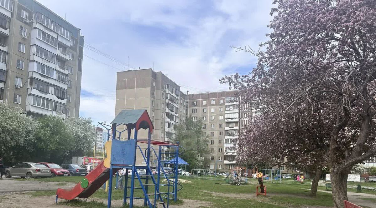 квартира г Челябинск р-н Калининский ул 40-летия Победы 28а фото 17