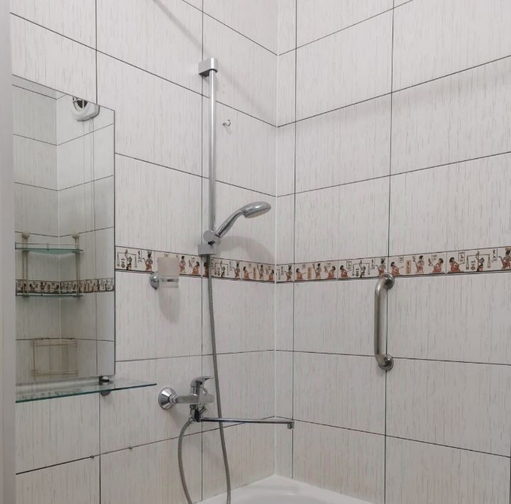 квартира г Омск р-н Кировский ул Дианова 9к/1 фото 6