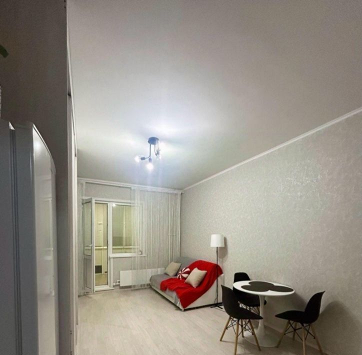 квартира г Сургут ул Замятинская 1/2 фото 1