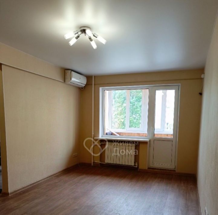 квартира г Волгоград р-н Кировский ул им. Козьмы Минина 12 фото 2