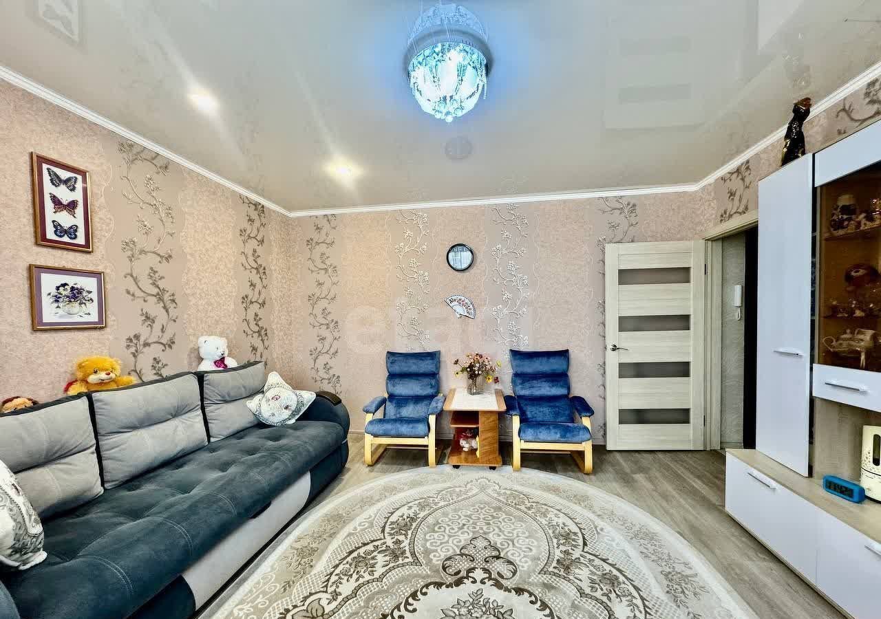 квартира г Тобольск мкр-н 7А, 37В фото 2