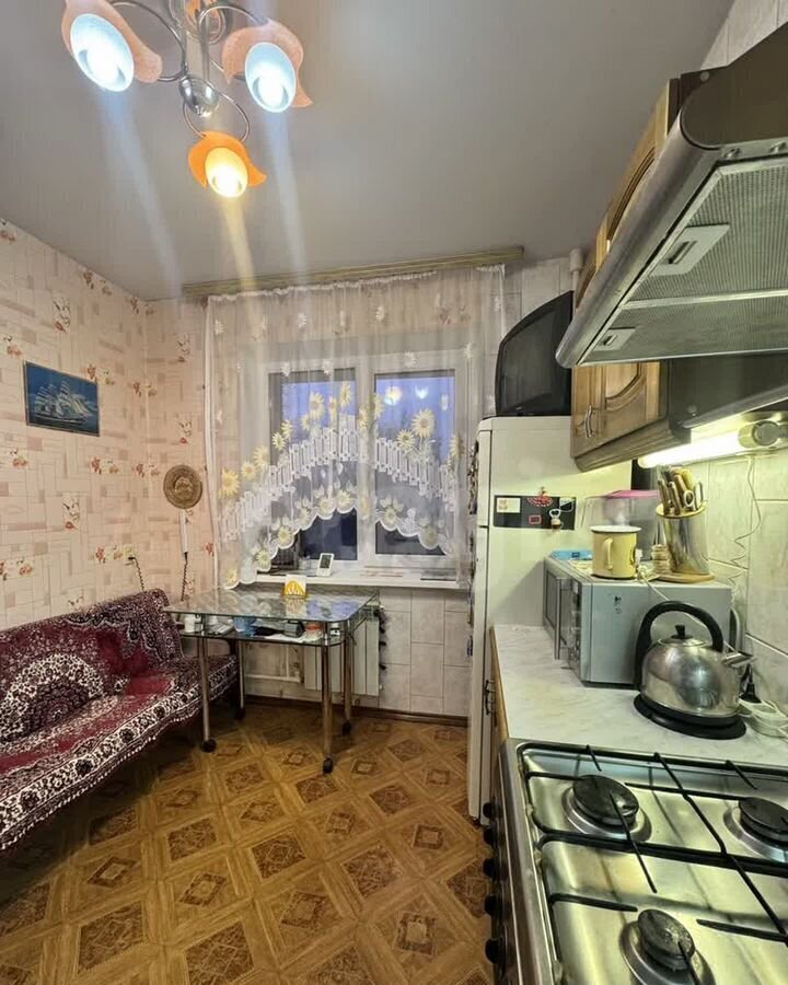 квартира г Саратов р-н Ленинский ул Зеркальная 11 фото 2