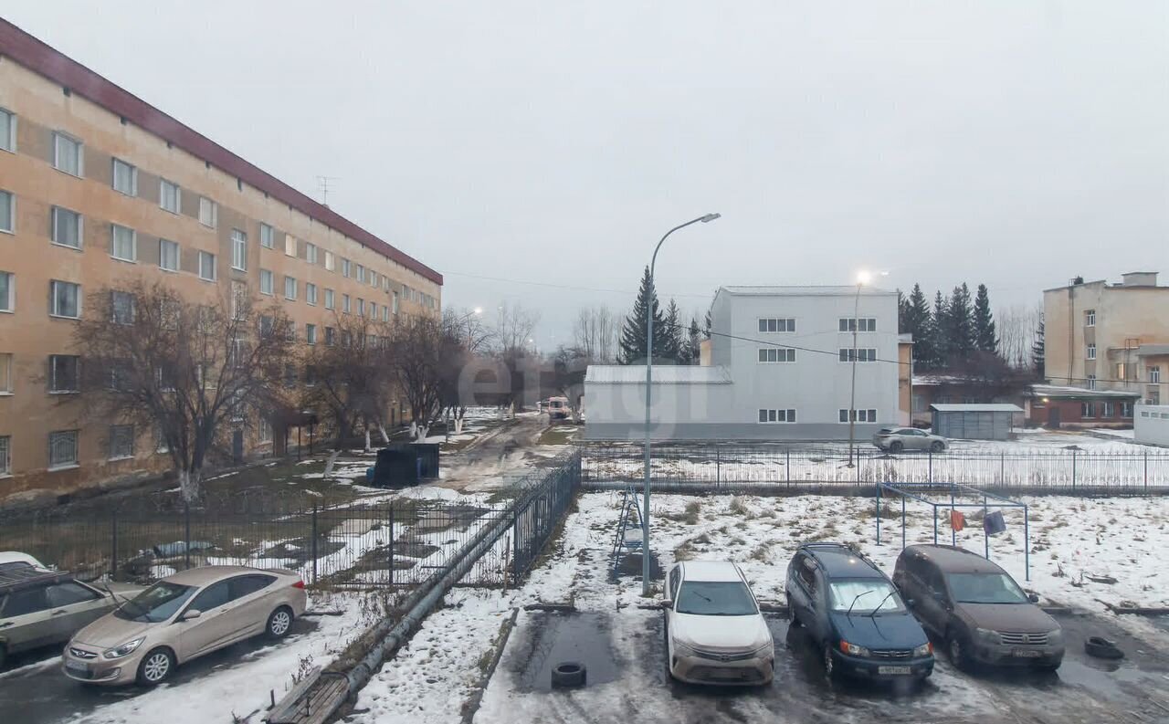 комната г Тюмень р-н Калининский ул Олега Антонова 4 фото 3