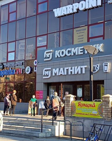 торговое помещение г Барнаул р-н Октябрьский ул Германа Титова 9 фото