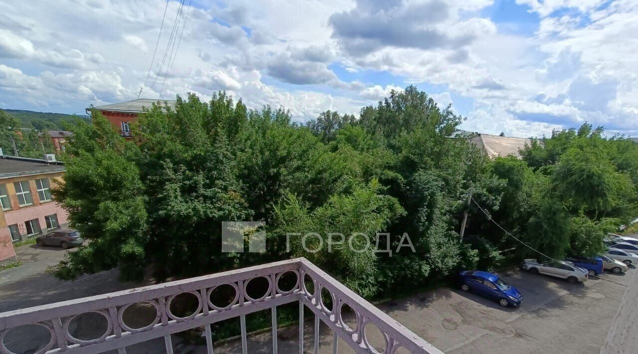 квартира г Прокопьевск р-н Центральный ул Комсомольская 1 фото 4