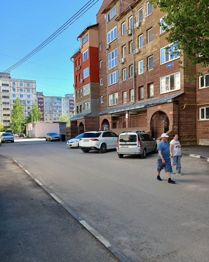 квартира г Уфа р-н Октябрьский ул Маршала Жукова 2/8 фото 1