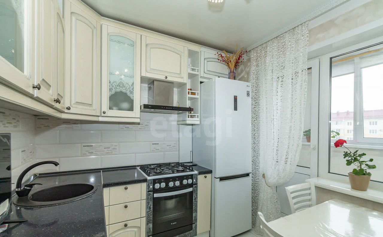квартира г Омск р-н Центральный ул 21-я Амурская 49 фото 9