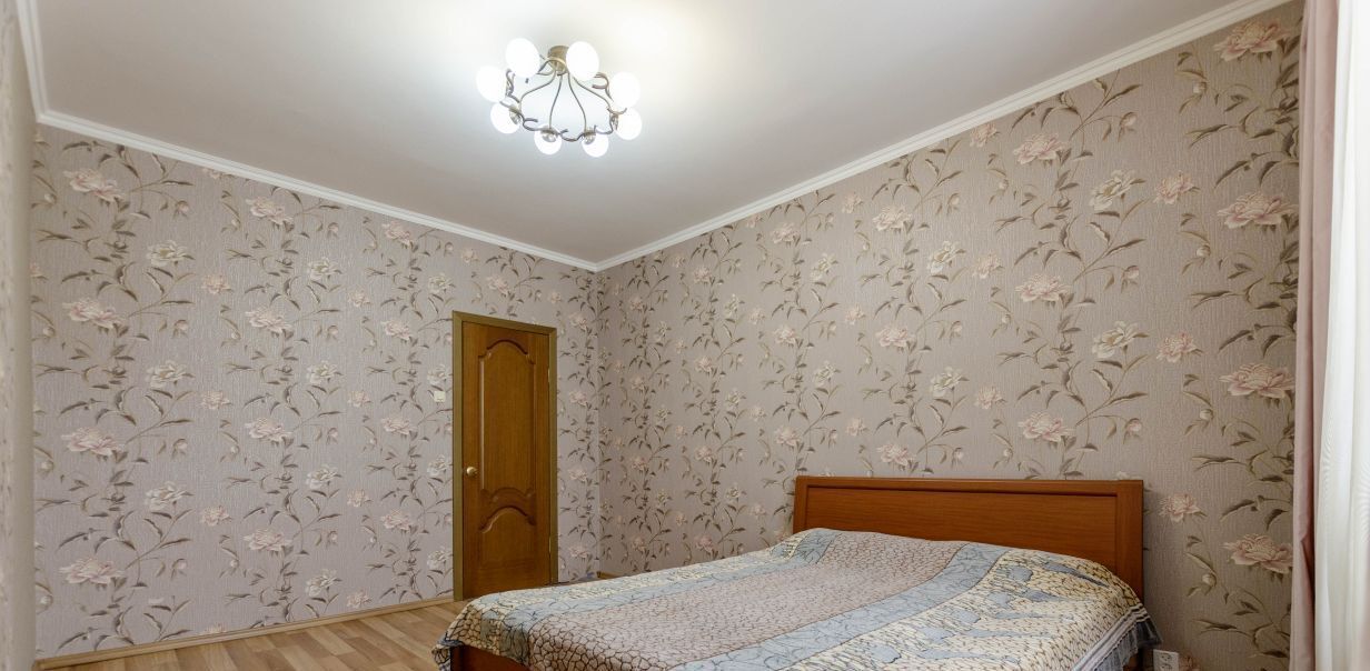 комната г Екатеринбург Площадь 1905 года, просп. Ленина, 83 фото 4