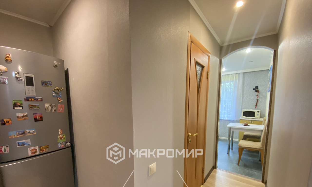 квартира г Челябинск ул Молодогвардейцев 64а фото 12