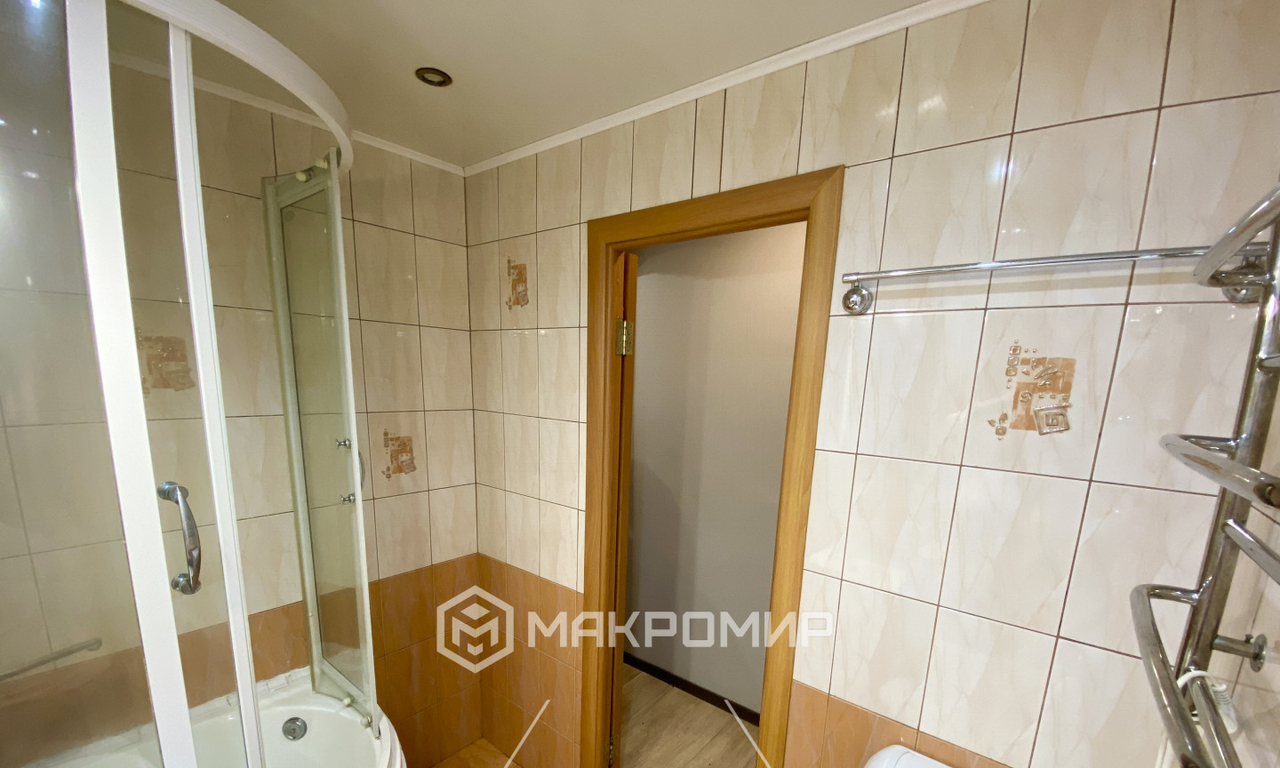 квартира г Челябинск ул Молодогвардейцев 64а фото 15