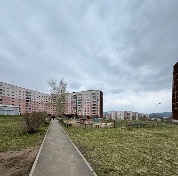 квартира г Братск р-н Центральный ул Советская 25 жилрайон фото 38
