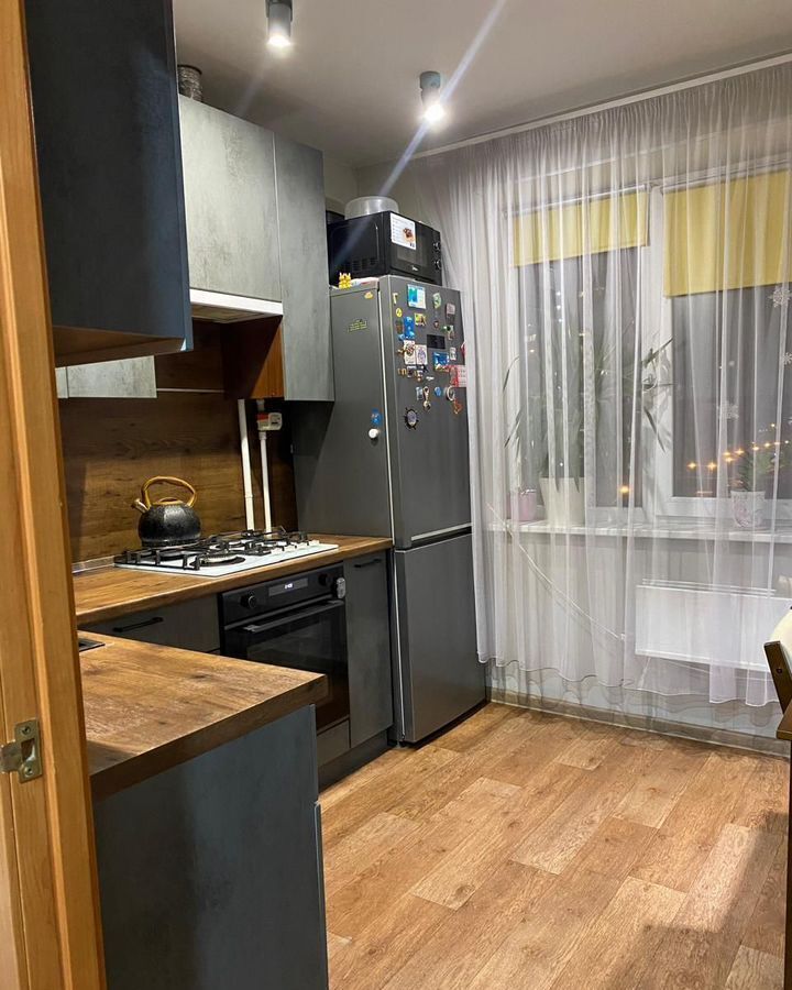 квартира г Омск р-н Кировский ул Дианова 22 фото 3
