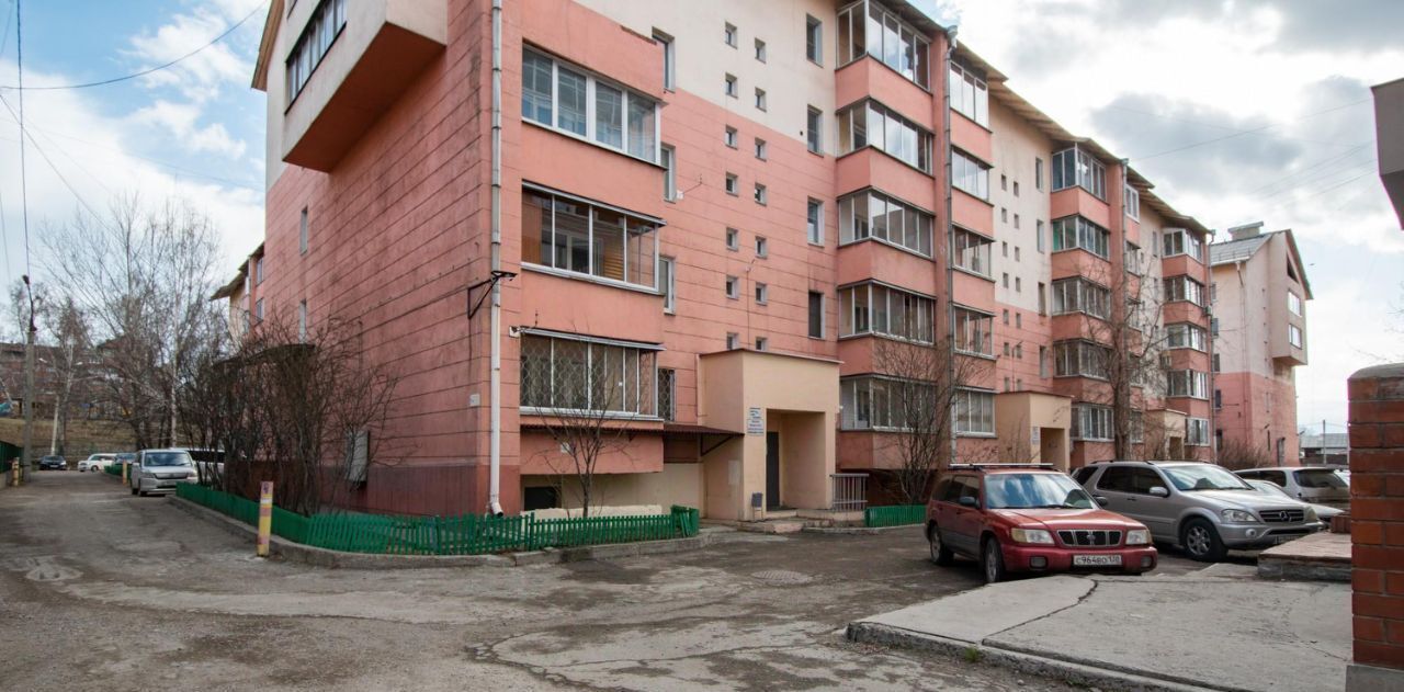 квартира г Иркутск р-н Правобережный проезд Угольный 68 фото 2