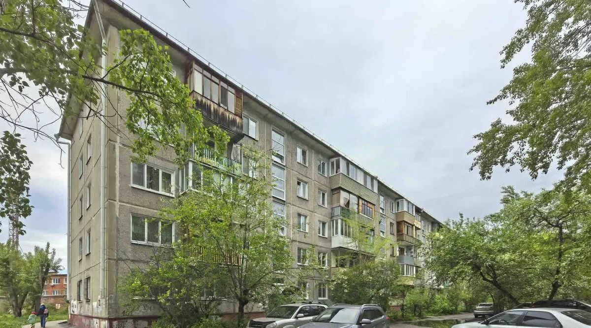 квартира г Омск р-н Октябрьский ул Ермолаева 8 фото 19
