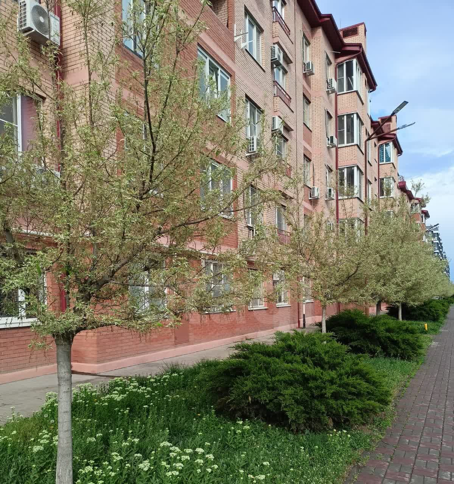 квартира г Батайск ул Ушинского 53 фото 1