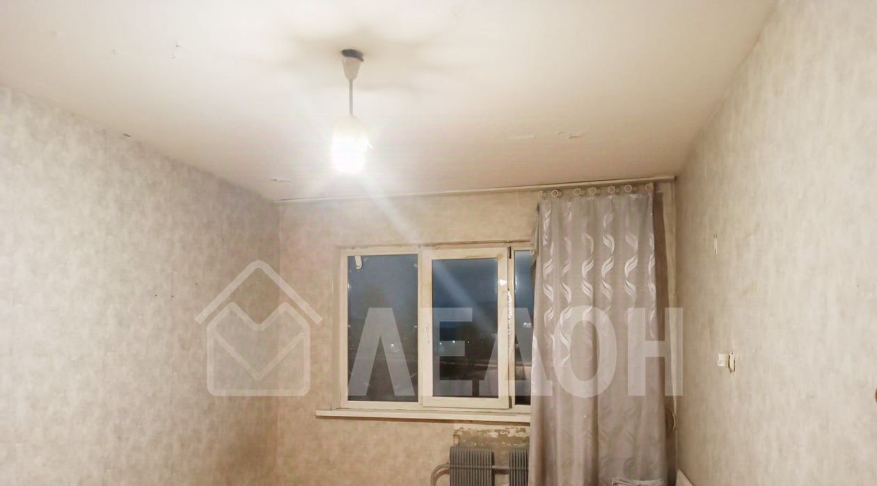 комната г Омск р-н Центральный ул 21-я Амурская 19б Центральный АО фото 3