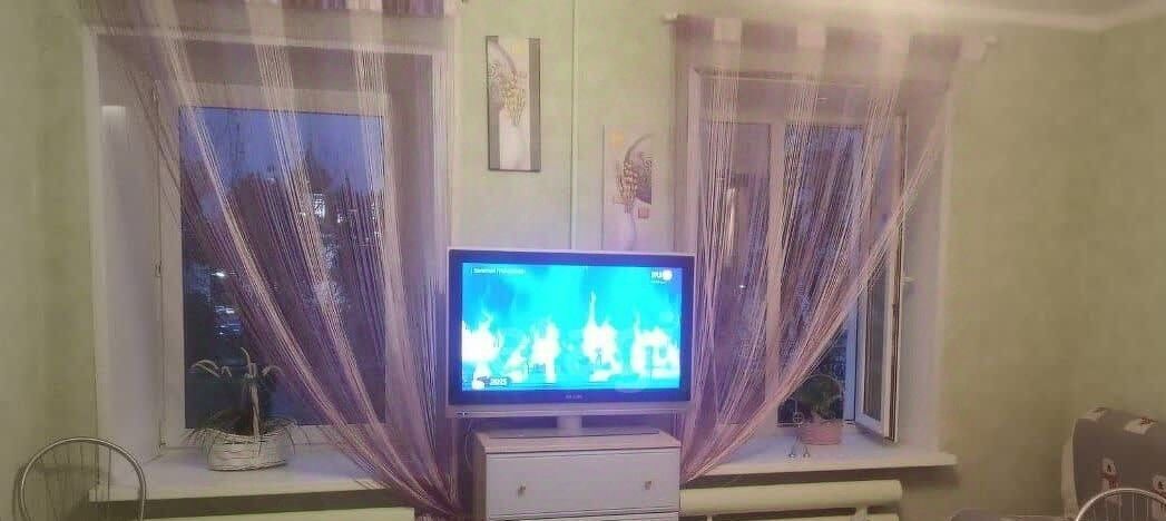 комната г Ярославль р-н Кировский ул Революционная 18 фото 9
