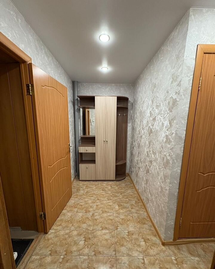 квартира г Брянск рп Радица-Крыловка Бежицкий район Брянск, пр. Федюнинского, 10А фото 2