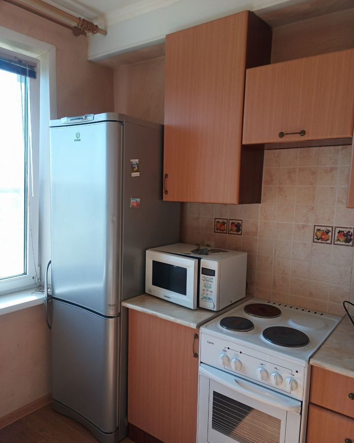 квартира г Тольятти р-н Автозаводский 2 квартал ул Свердлова 72 фото 3