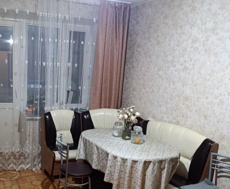 квартира г Чебоксары р-н Калининский ул Гагарина Ю. 37 фото 4