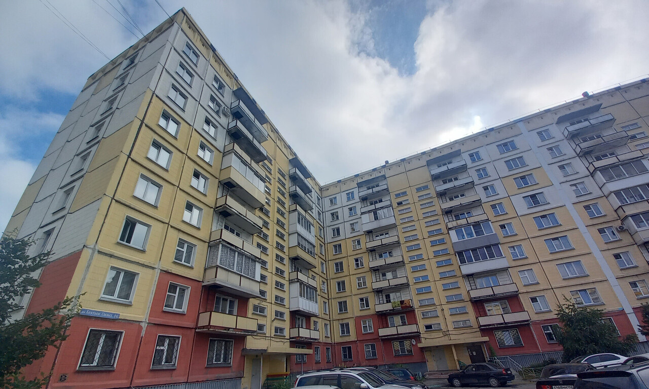 квартира г Новокузнецк р-н Орджоникидзевский Новобайдаевский Кузбасс, Братьев Сизых, 16 фото 12