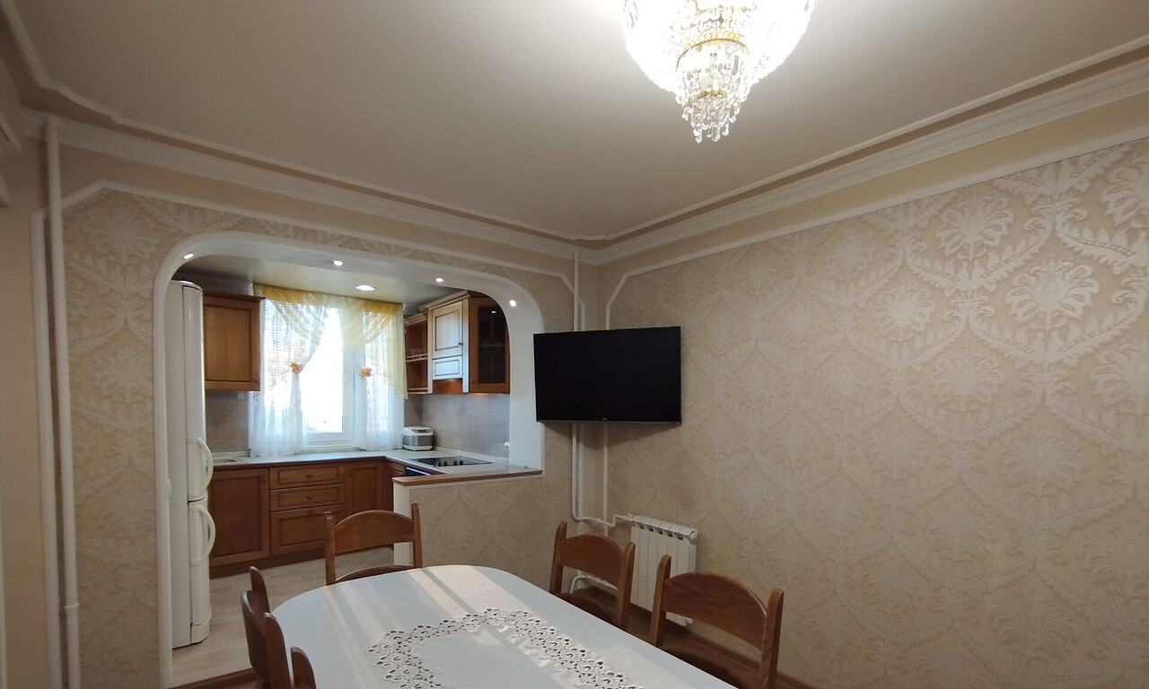 квартира г Тольятти р-н Комсомольский ул Коммунистическая 30 фото 4