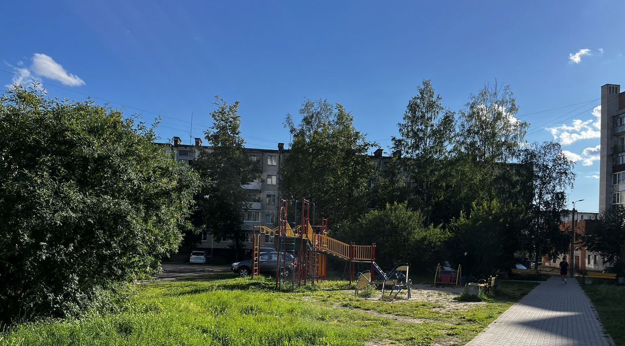 квартира р-н Кингисеппский г Кингисепп ул Воровского 9 Кингисеппское городское поселение фото 3