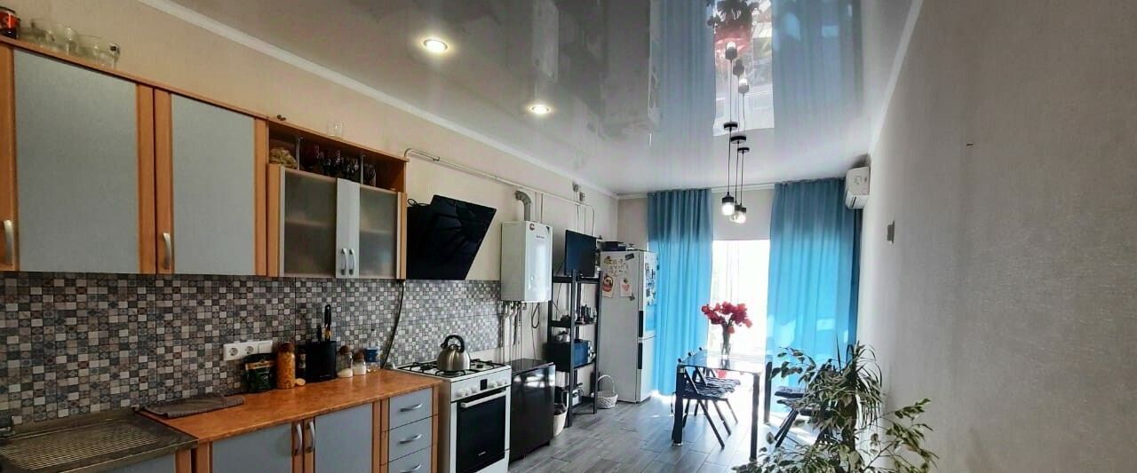квартира р-н Абинский г Абинск ул Парижской Коммуны 18а фото 1