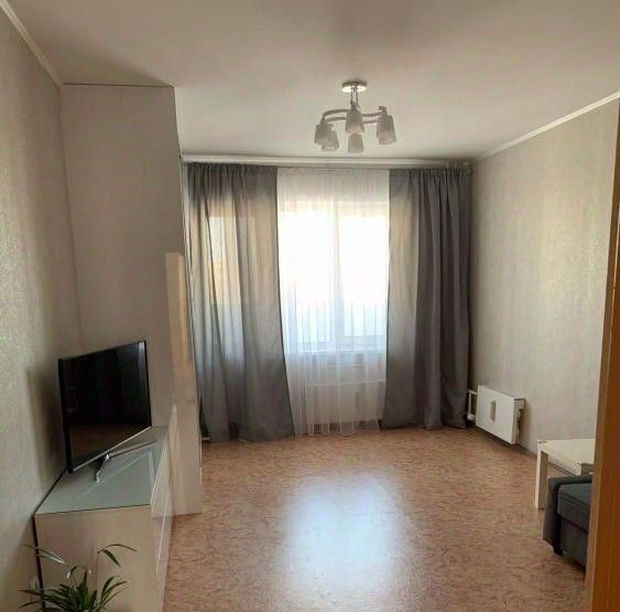 квартира г Омск р-н Центральный проезд 2-й Амурский 6 фото 1