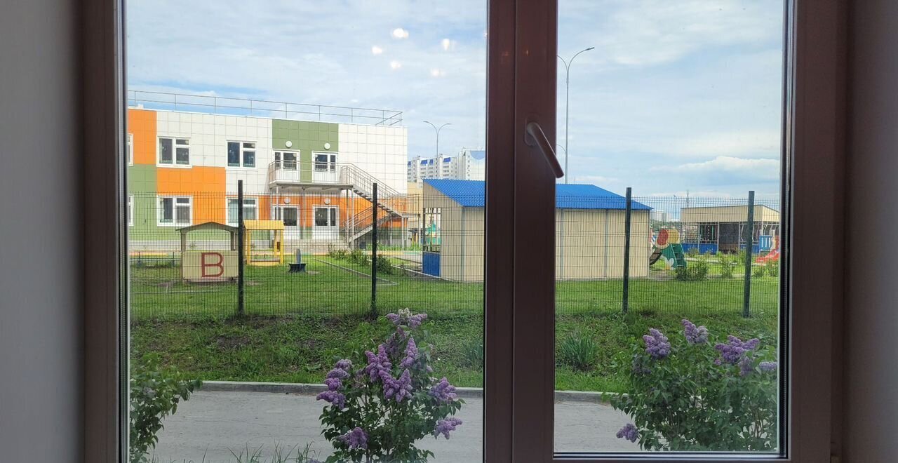 квартира г Ульяновск р-н Ленинский ул Защитников Отечества 9 фото 3