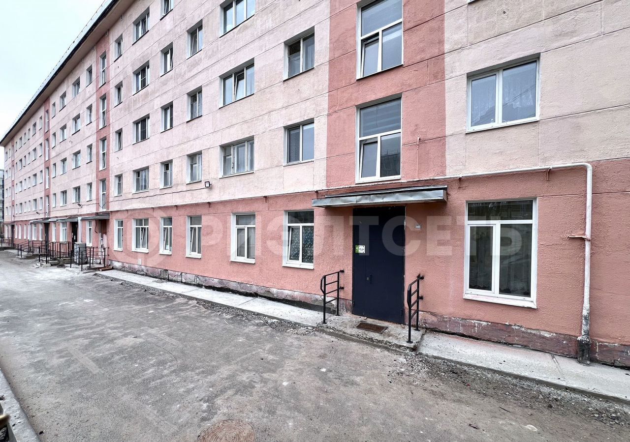 квартира г Североморск пгт Сафоново ул Школьная 39 фото 11