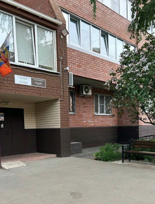 квартира г Тольятти р-н Автозаводский ул 40 лет Победы 34 фото 1