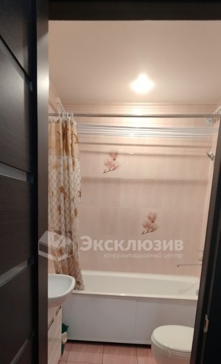 квартира г Тюмень р-н Калининский ул Александра Протозанова 10 фото 4