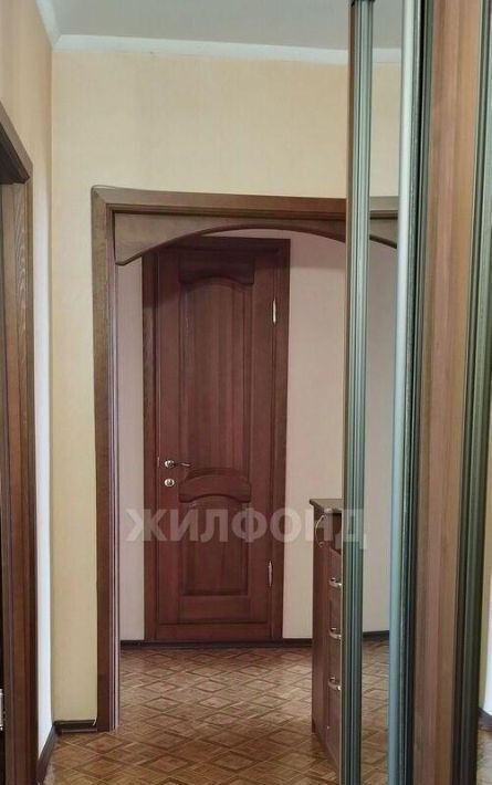 квартира г Новосибирск р-н Октябрьский Золотая Нива ул Лазурная 18 фото 7